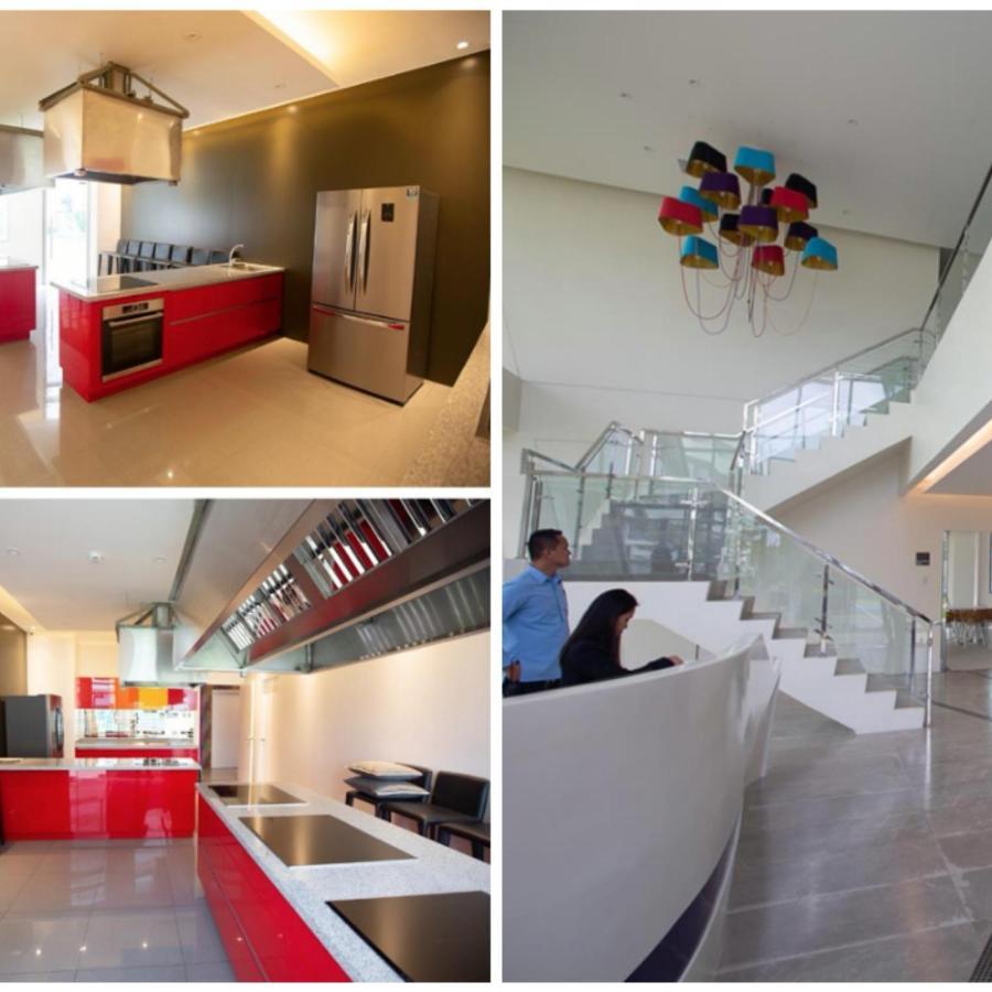 Acellyne'S Suites At The Residences At Commonwealth By Century Quezon City Exteriér fotografie