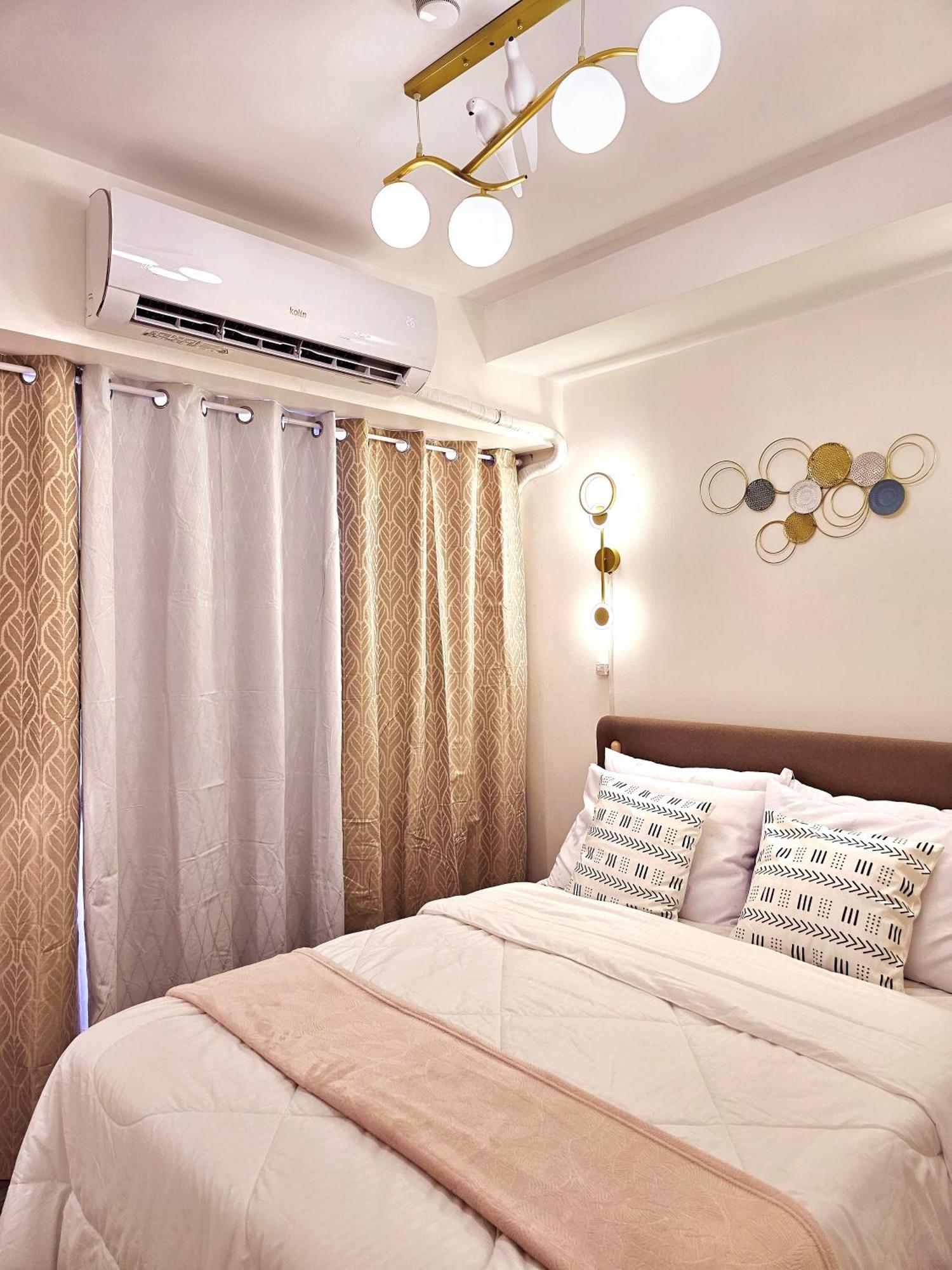 Acellyne'S Suites At The Residences At Commonwealth By Century Quezon City Exteriér fotografie