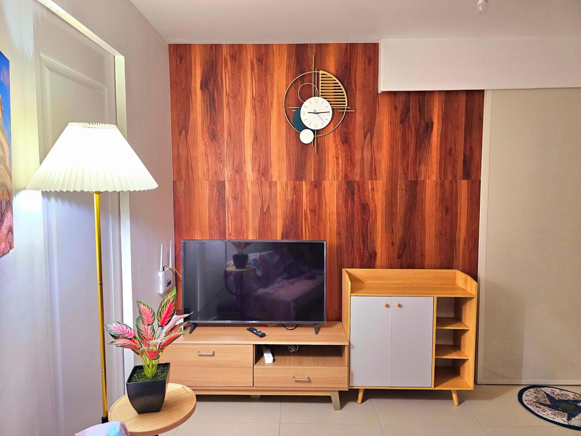 Acellyne'S Suites At The Residences At Commonwealth By Century Quezon City Exteriér fotografie