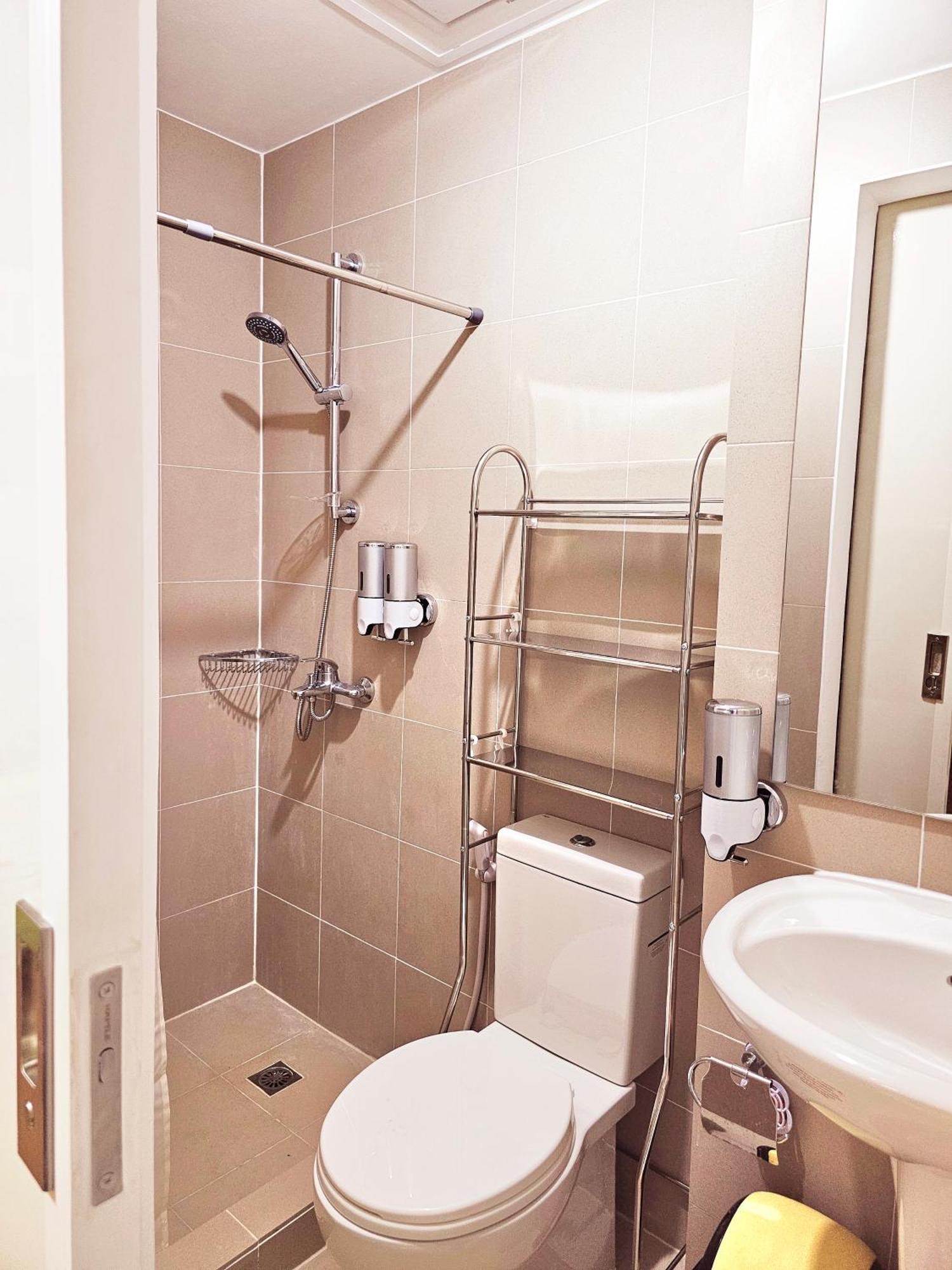 Acellyne'S Suites At The Residences At Commonwealth By Century Quezon City Pokoj fotografie