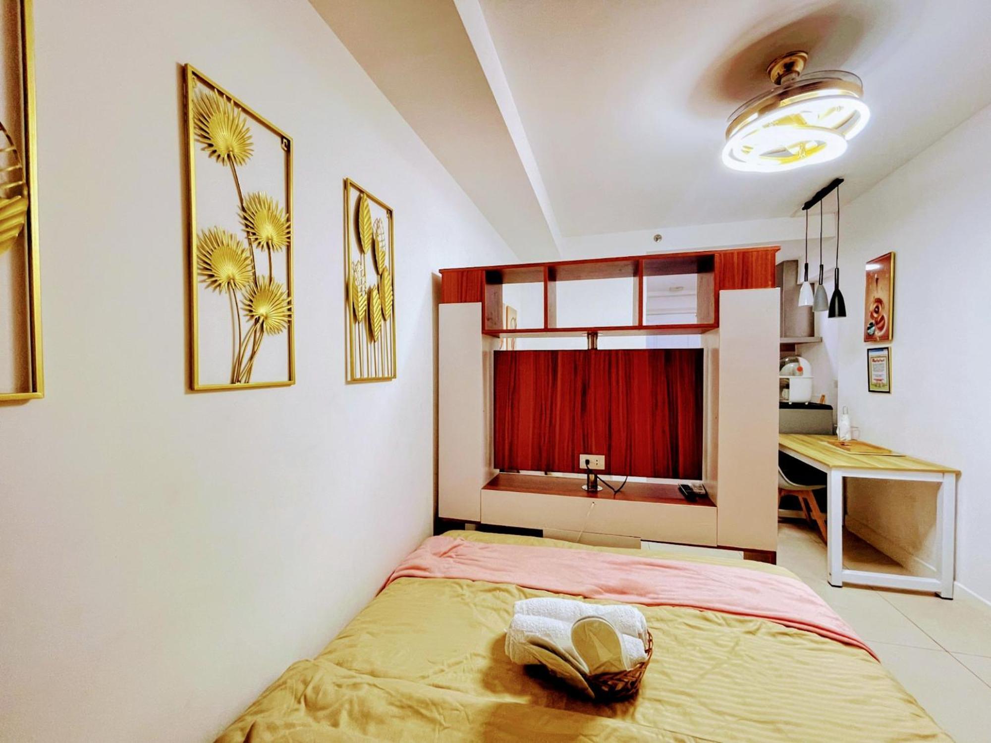 Acellyne'S Suites At The Residences At Commonwealth By Century Quezon City Pokoj fotografie
